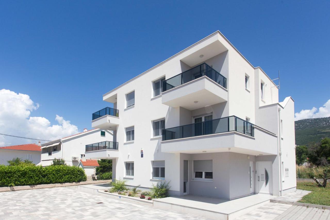 Appartamento Delminium Kaštela Esterno foto